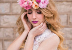 24 Stunning Bridal Flower Hairstyles