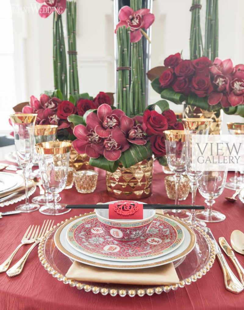 red and gold asian wedding display