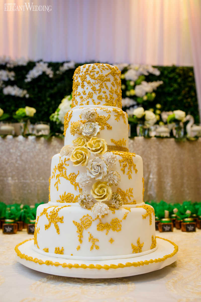 Gold Wedding Cake Inspiration