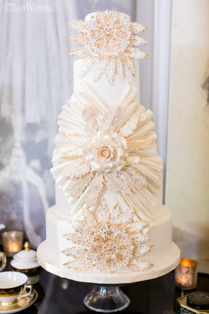 elegant-wedding-swan-lake-wedding-inspiration30 Feather Wedding Cake