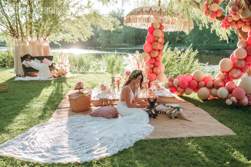 picnic wedding theme in a park