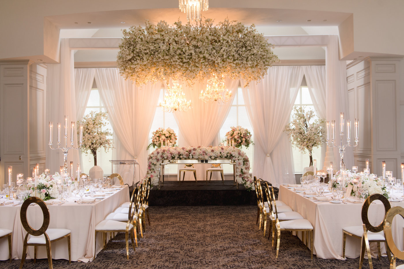 YOU'LL FALL IN LOVE WITH THIS BLUSH WEDDING | ElegantWedding.ca