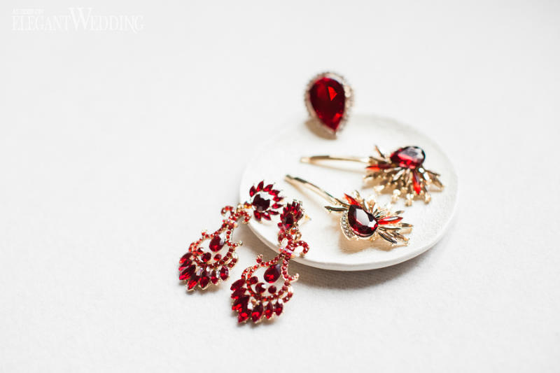 red and white wedding theme3