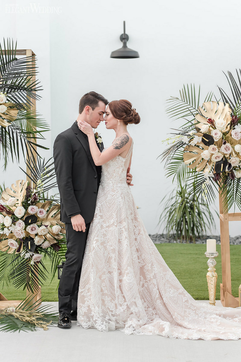Dark Luxe, Romance in Tampa Bay_Amanda Zabrocki Photography_037_publishing images_011320_low