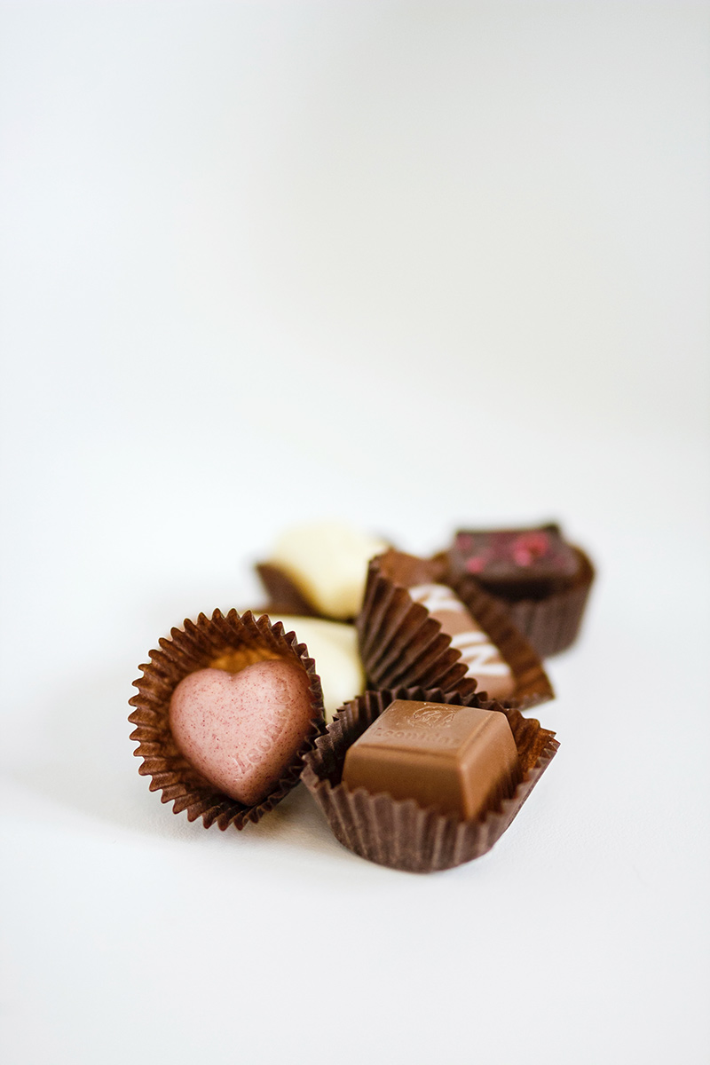 CHOCOLATES-FOR-A-WEDDING-ANNIVERSARY CHOCOLATES FOR A WEDDING ANNIVERSARY