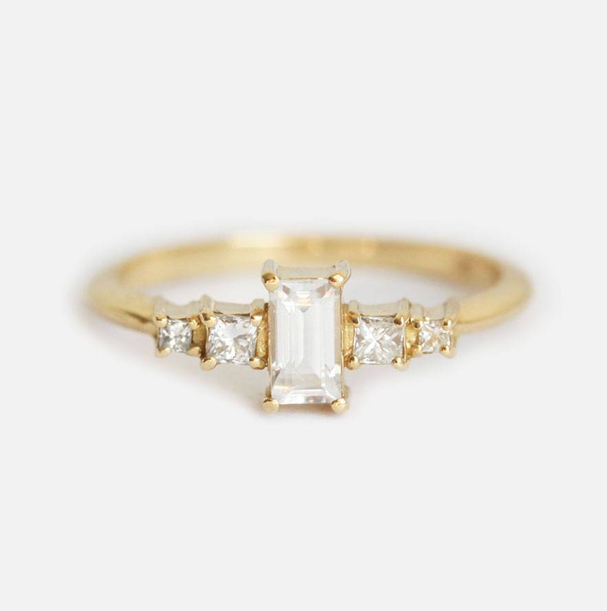 CAPUCINNES DIAMONG RING6 CAPUCINNE’S GUIDE FOR UNIQUE ENGAGEMENT RINGS
