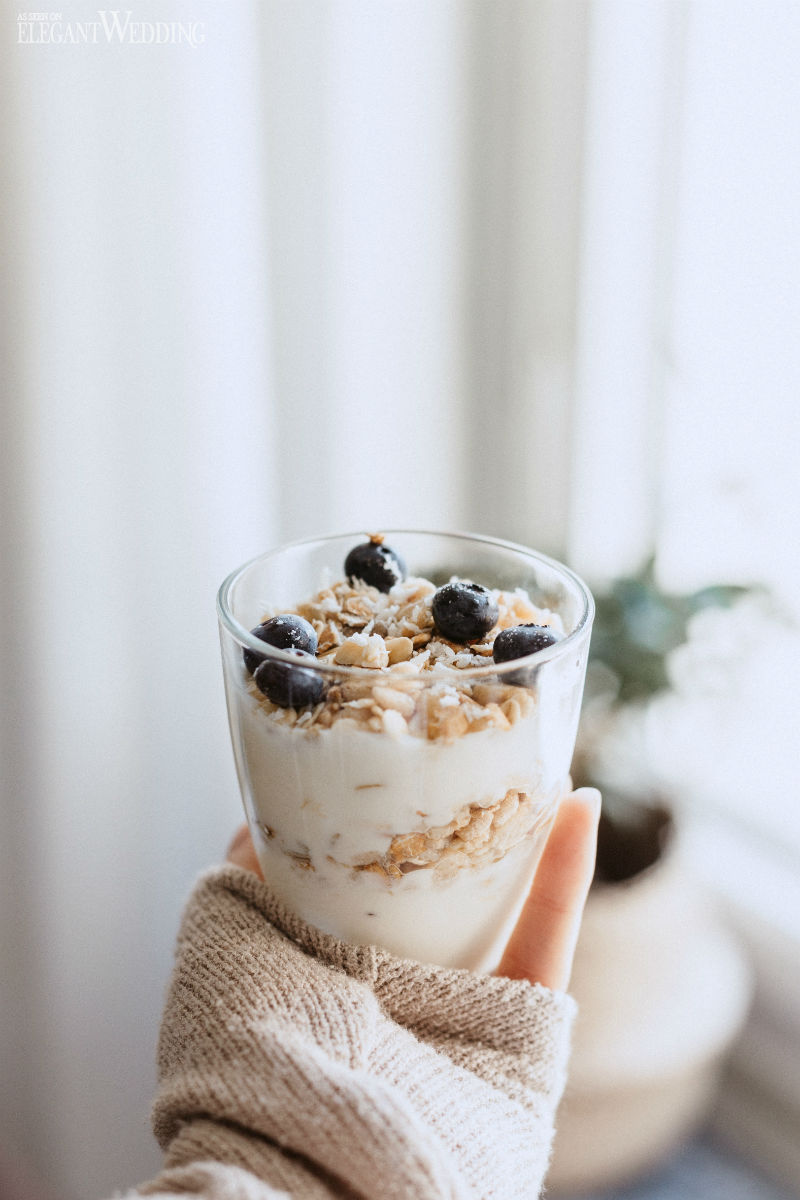 lena-mytchyk-wg2xU_UNiVc-unsplash eat healthy for your wedding