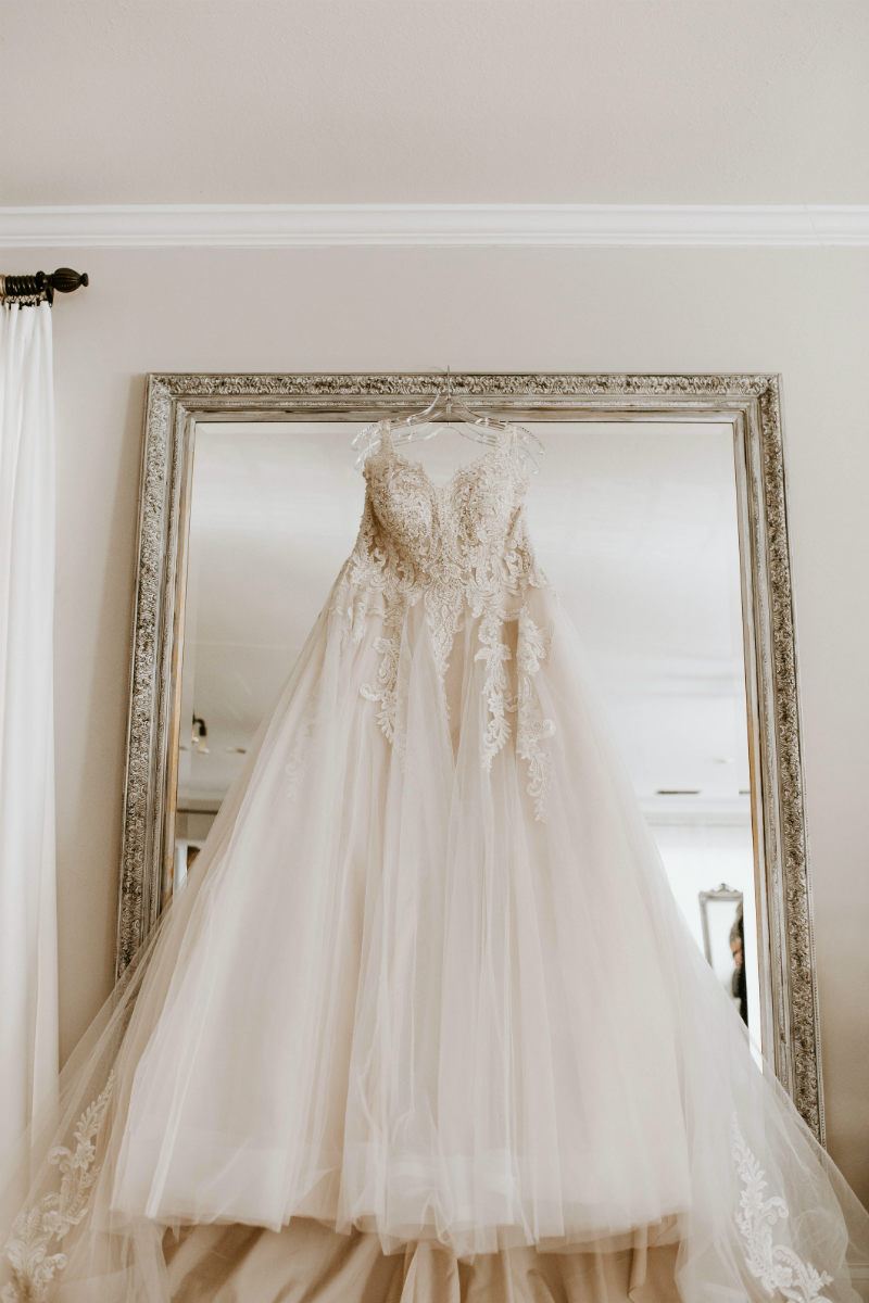 pexels-tara-winstead-6479598 wedding gown blog