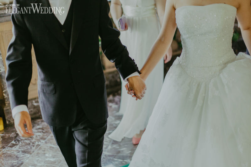 pexels-jeremy-wong-1043902 limo service for the bride and groom