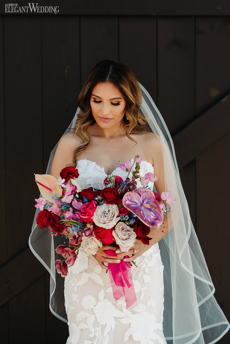 Mea's Ridge Wedding in Johnson City, TX_Riley Glenn Photography_Maes-Ridge-Wedding-Venue-Texas-Riley-Glenn-Photography-69_low pink wedding bouquet