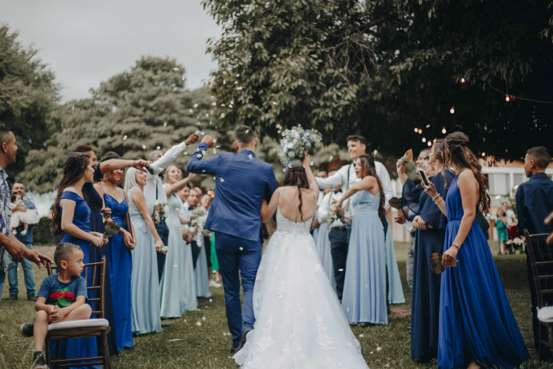 leonardo-miranda-riHGdvluDk8-unsplash planning a wedding