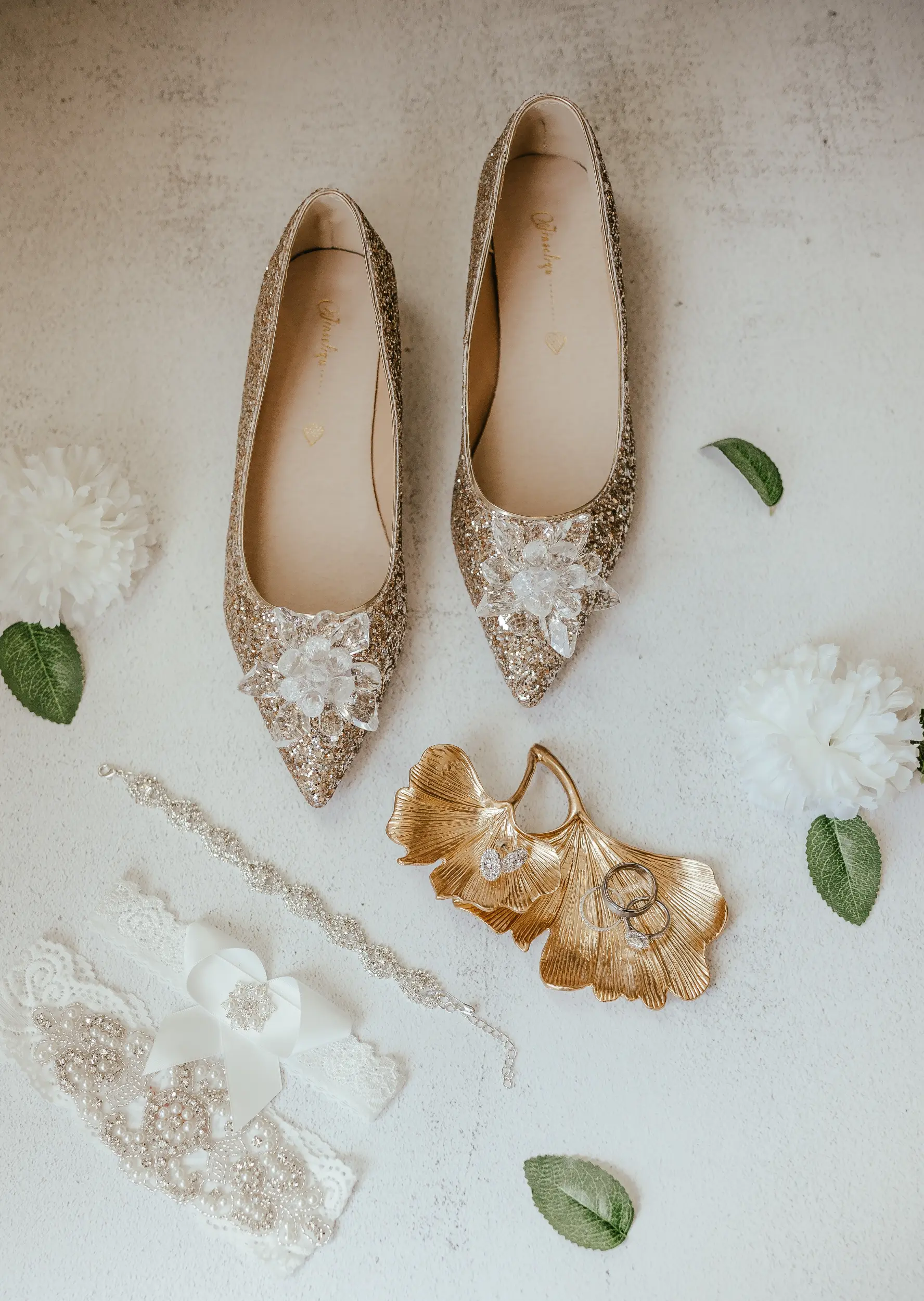 gemali-martinez-0KpLcHjiZwQ-unsplash choose a wedding date