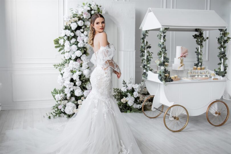vintage cart with bride