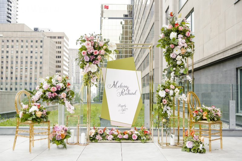 elegant-wedding-glamorous-tropical-wedding-on-a-rooftop3 rooftop ceremony ideas