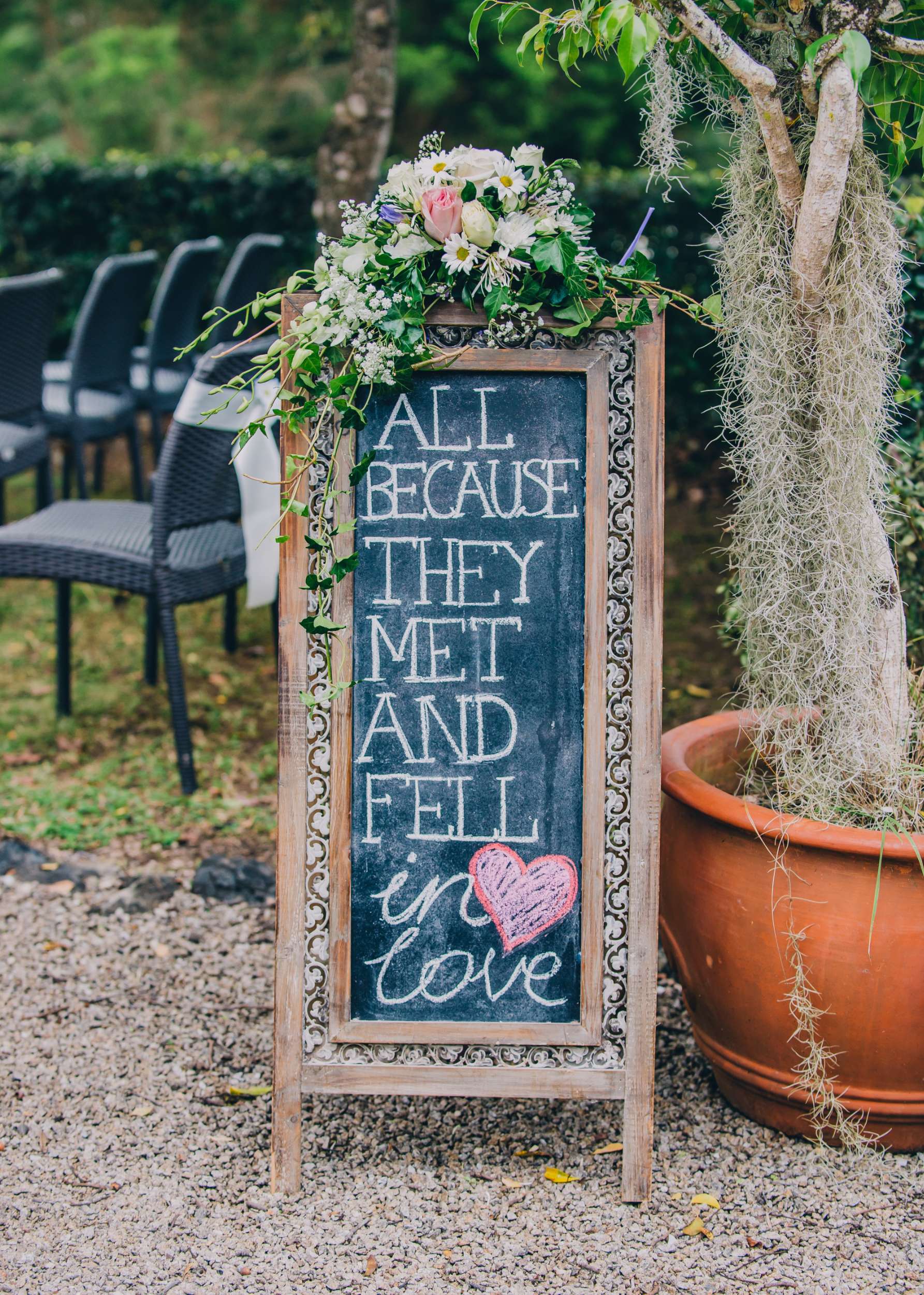 sooz-eRSB_q75Xm4-unsplash non traditional wedding venue
