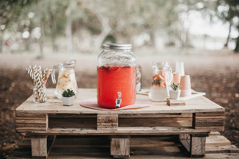 candice-picard-BqRWoyBi9CI-unsplash barn wedding
