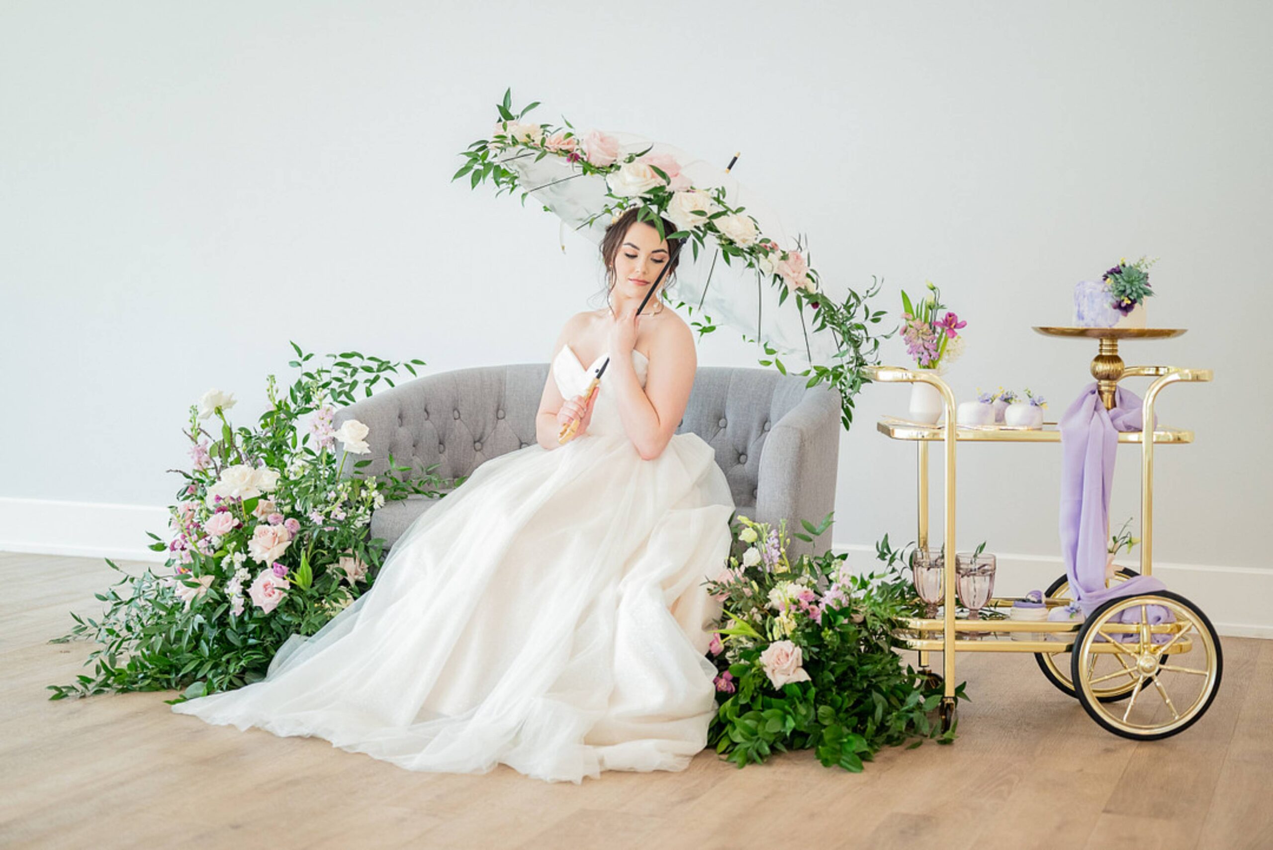 I Dream in Lavender_Nadine McKenney Photography_DSC_8172_low lavender wedding decor