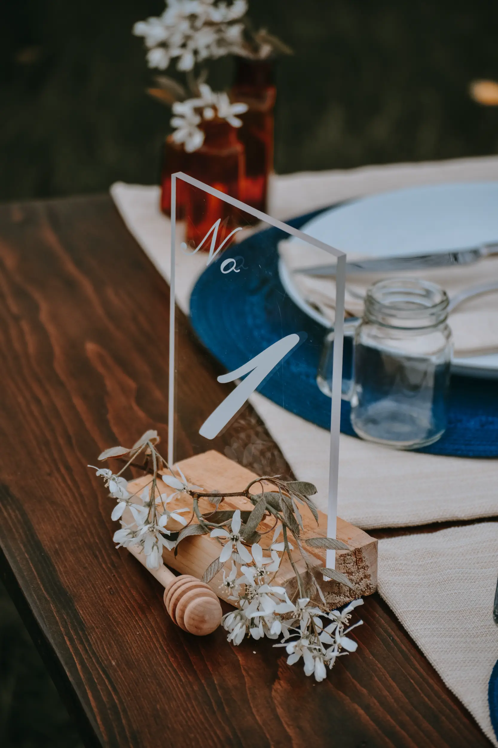 jacalyn-beales-L0-xi3_EZgg-unsplash personal touch for a wedding