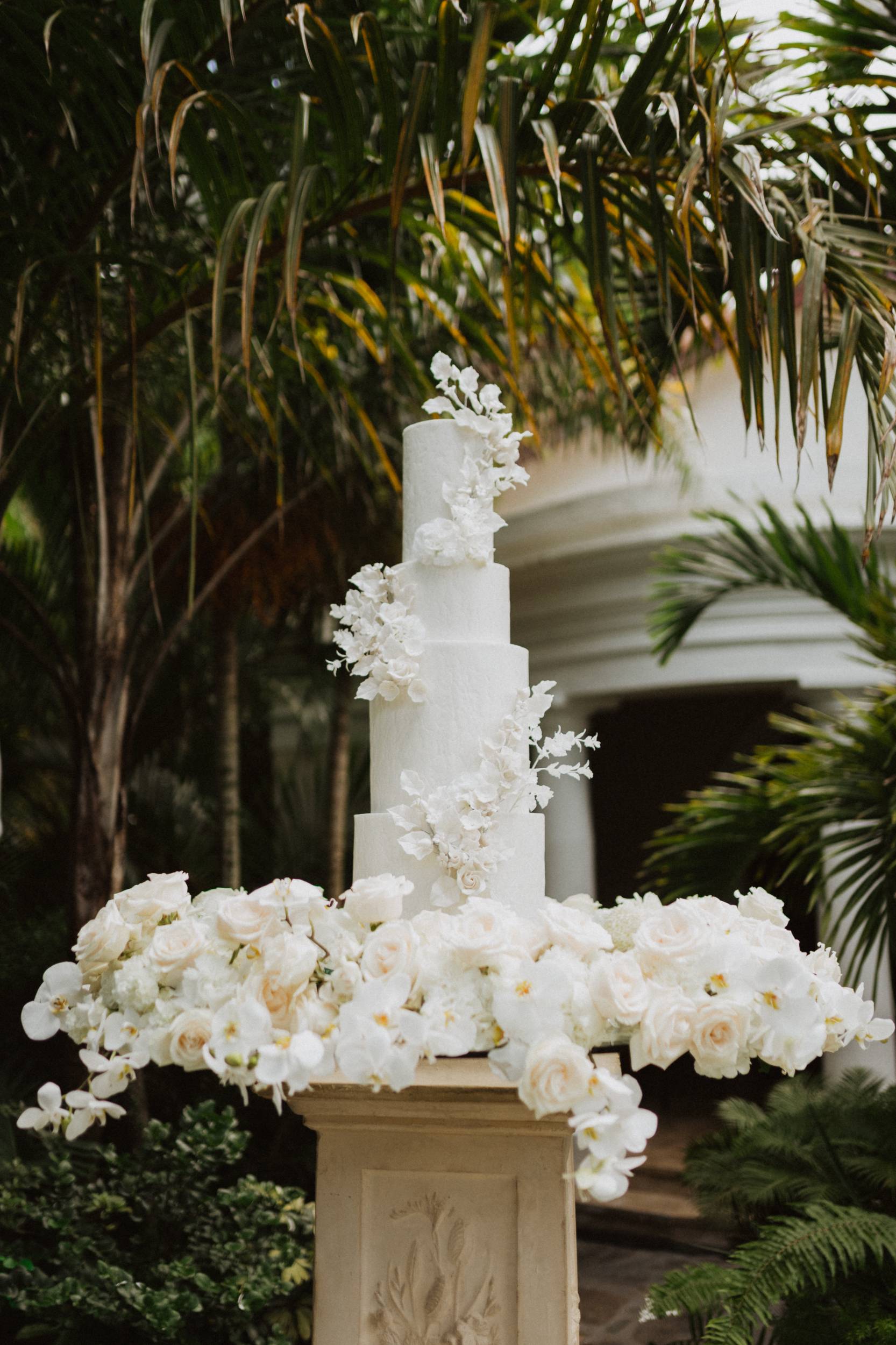 kristy-cruz-q_Nn5J9gwzU-unsplash planning a wedding