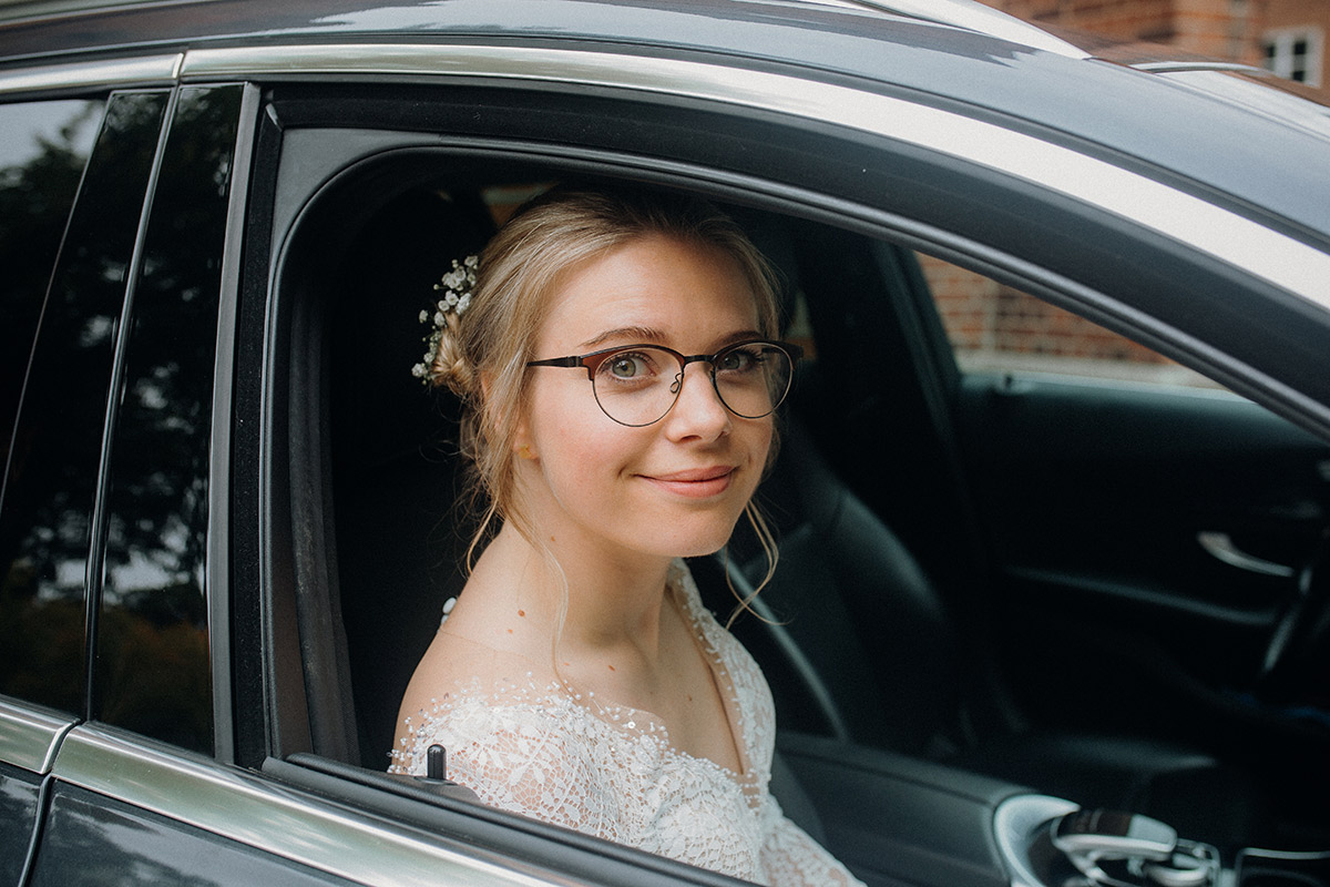 brides-wearing-glasses-on-their-wedding-day
