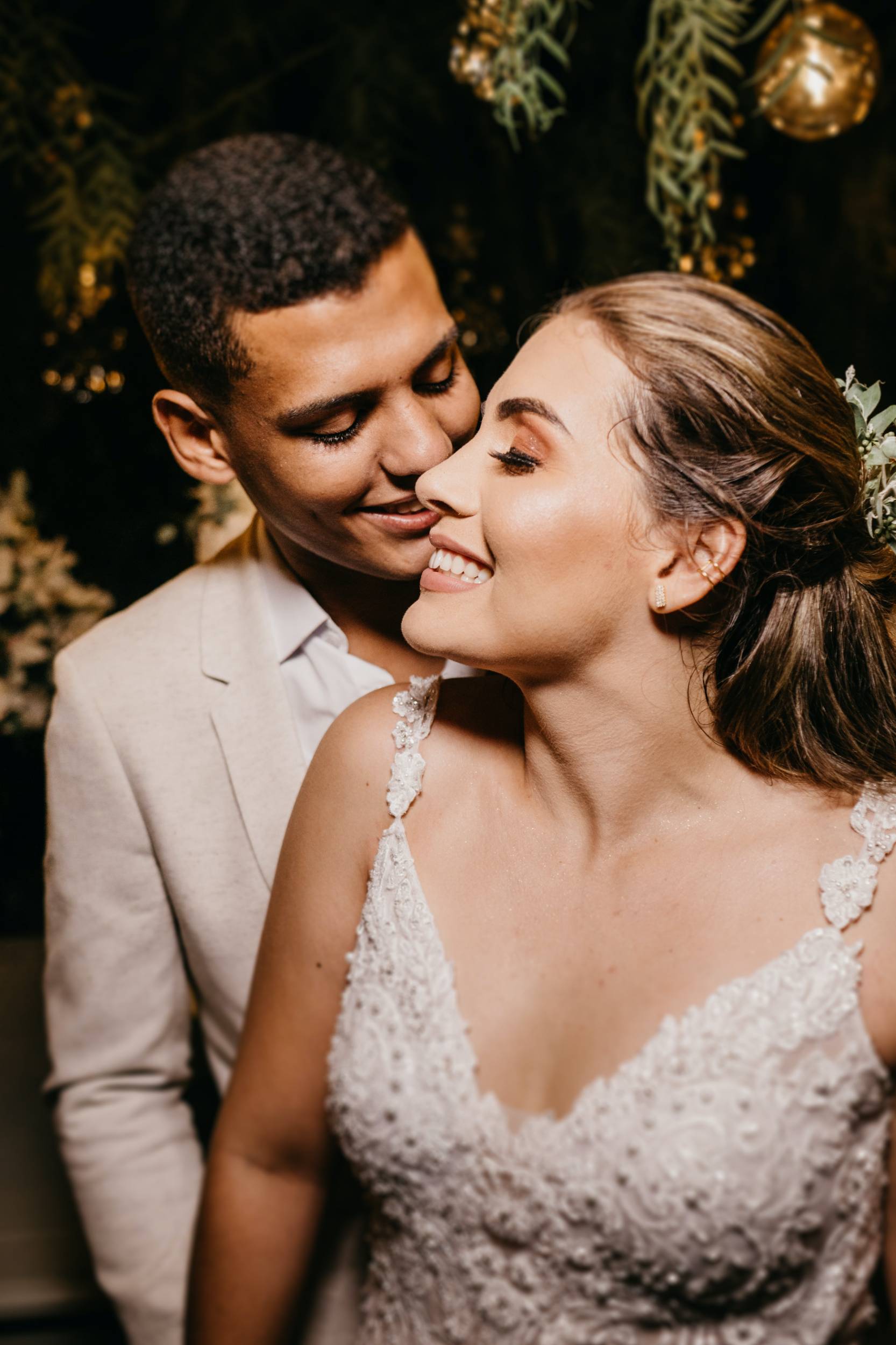 jonathan-borba-afa1zn5miFE-unsplash perfect skin on your wedding photos