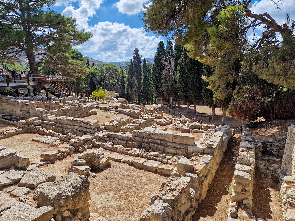 martijn-vonk-RIKQewy1Sjk-unsplash heraklion