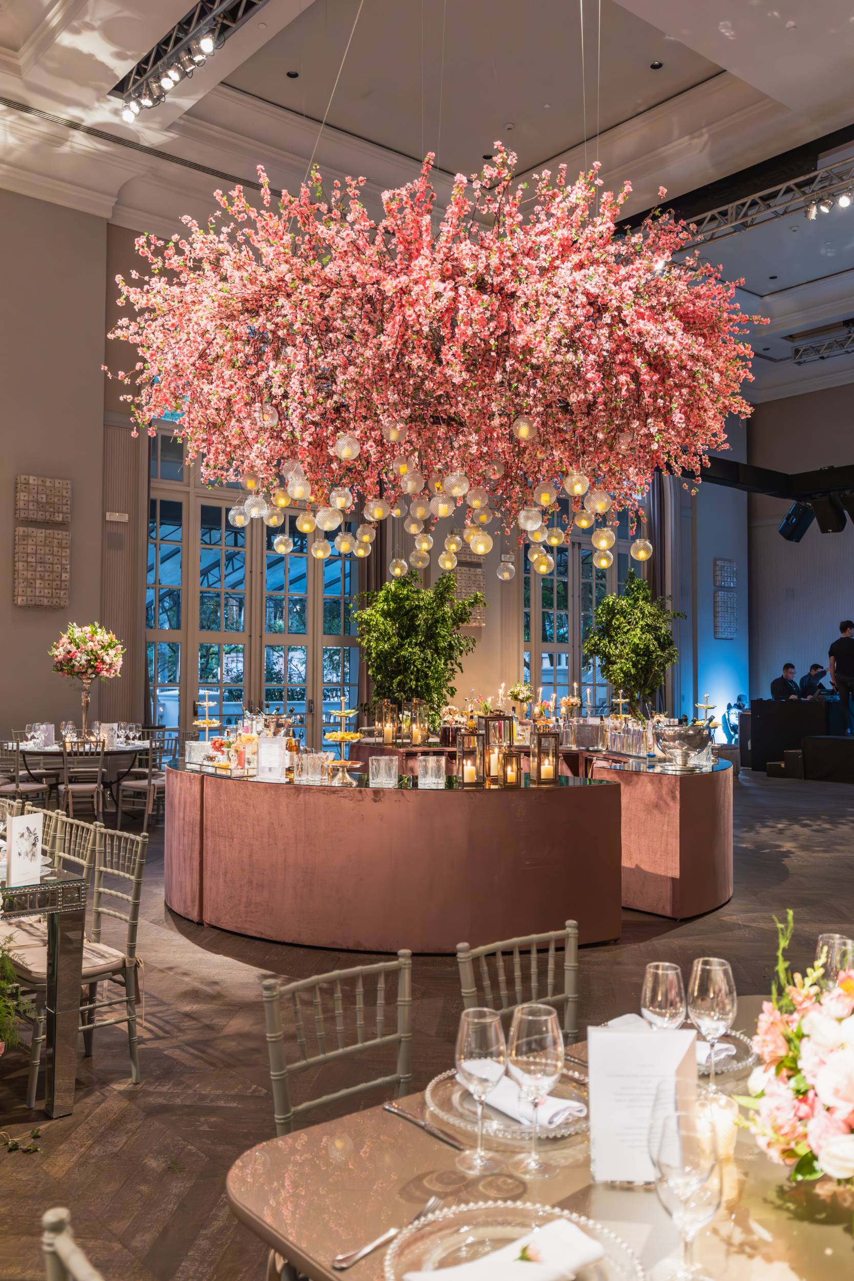 pexels-matheus-bertelli-17023020 wedding bar