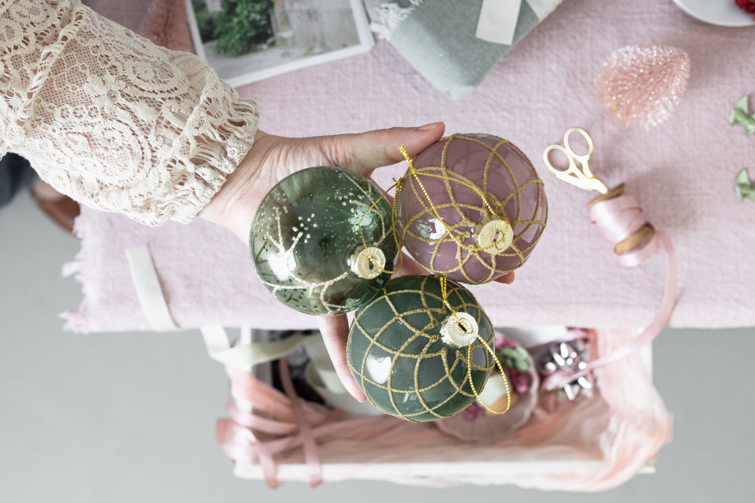 olivie-strauss-6VWBSveBUQI-unsplash christmas ornaments