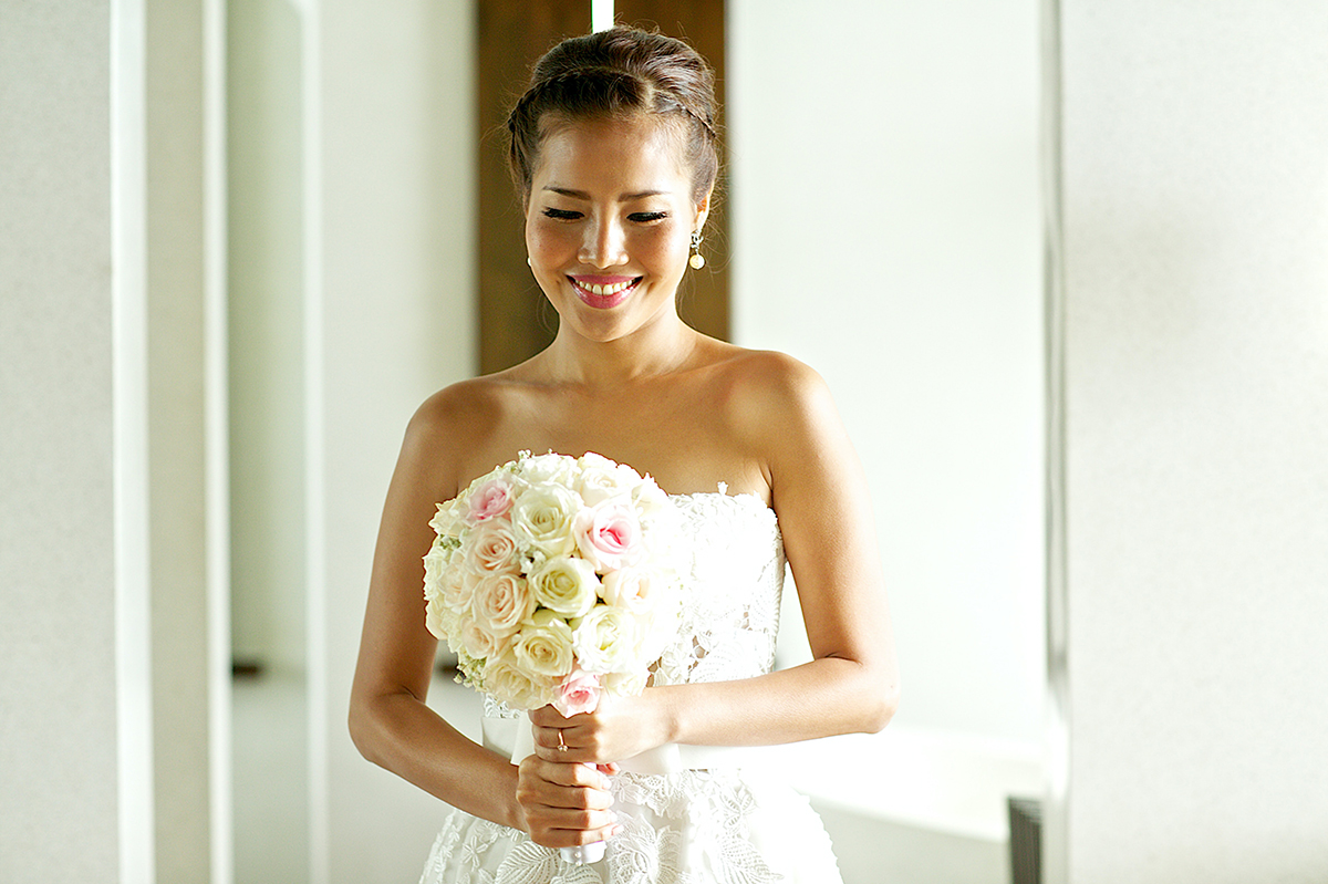 kristian-page-6BnwV06jVC4-unsplash Thailand wedding bride