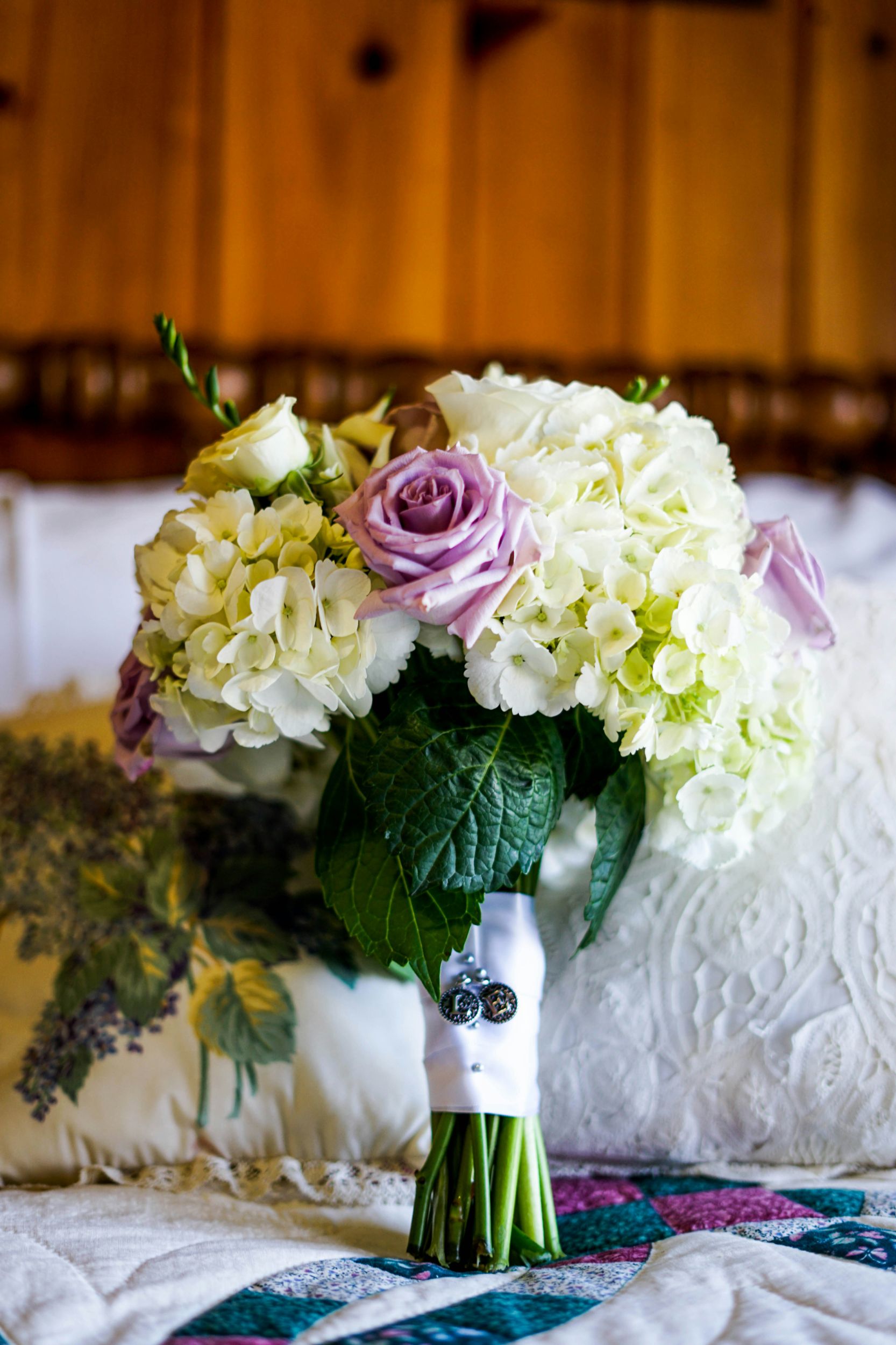 tai-s-captures-a2uqSM30ZtI-unsplash bridal bouquet