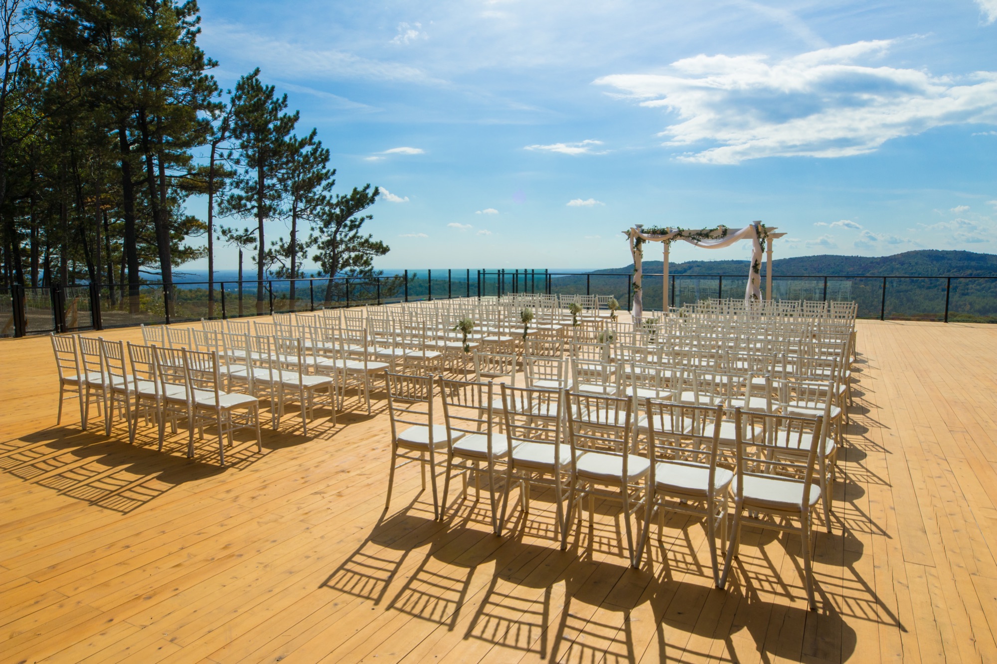 Mariage Montagne coupee Montreal wedding venue