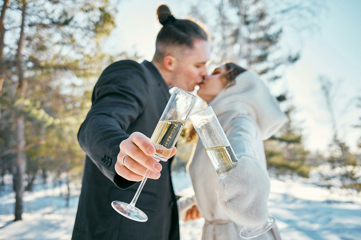 andrej-lisakov-B751O2RwejQ-unsplash Perfect Champagne Glasses for Your Wedding Toast