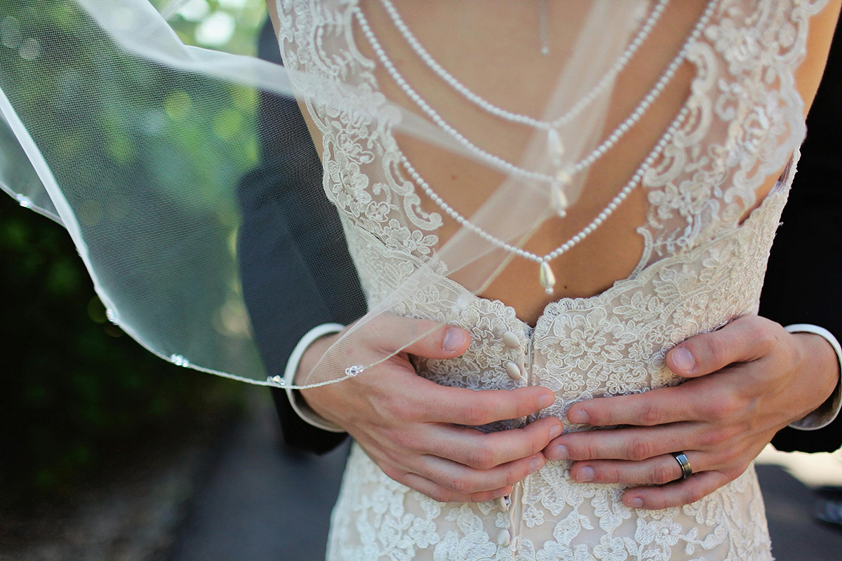 pexels-leah-newhouse-50725-193040 summer wedding trends