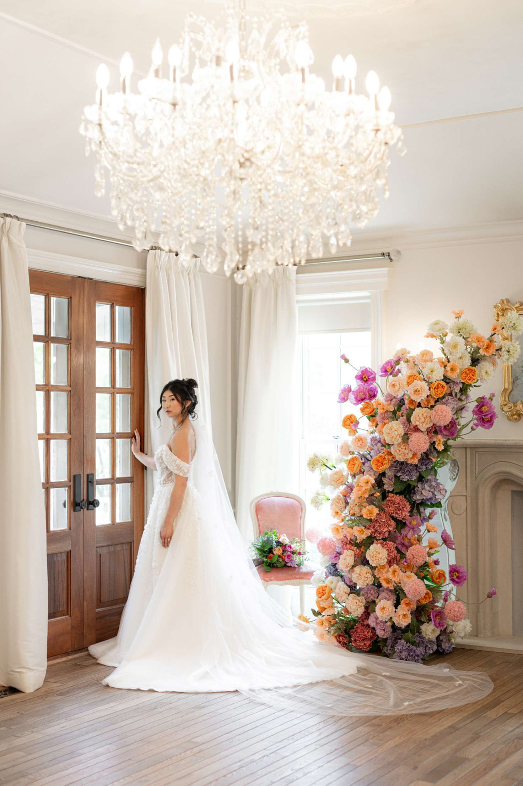 Springtime Wedding in Paris_Danielle Cargill Photograhy_danielle-cargill-photography-ruby-manor-paris-167_low romantic wedding them