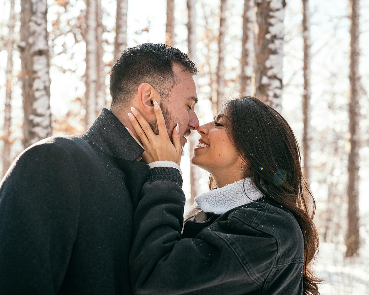 brock-wegner-Q-nOI1qHffk-unsplash engagement shoot