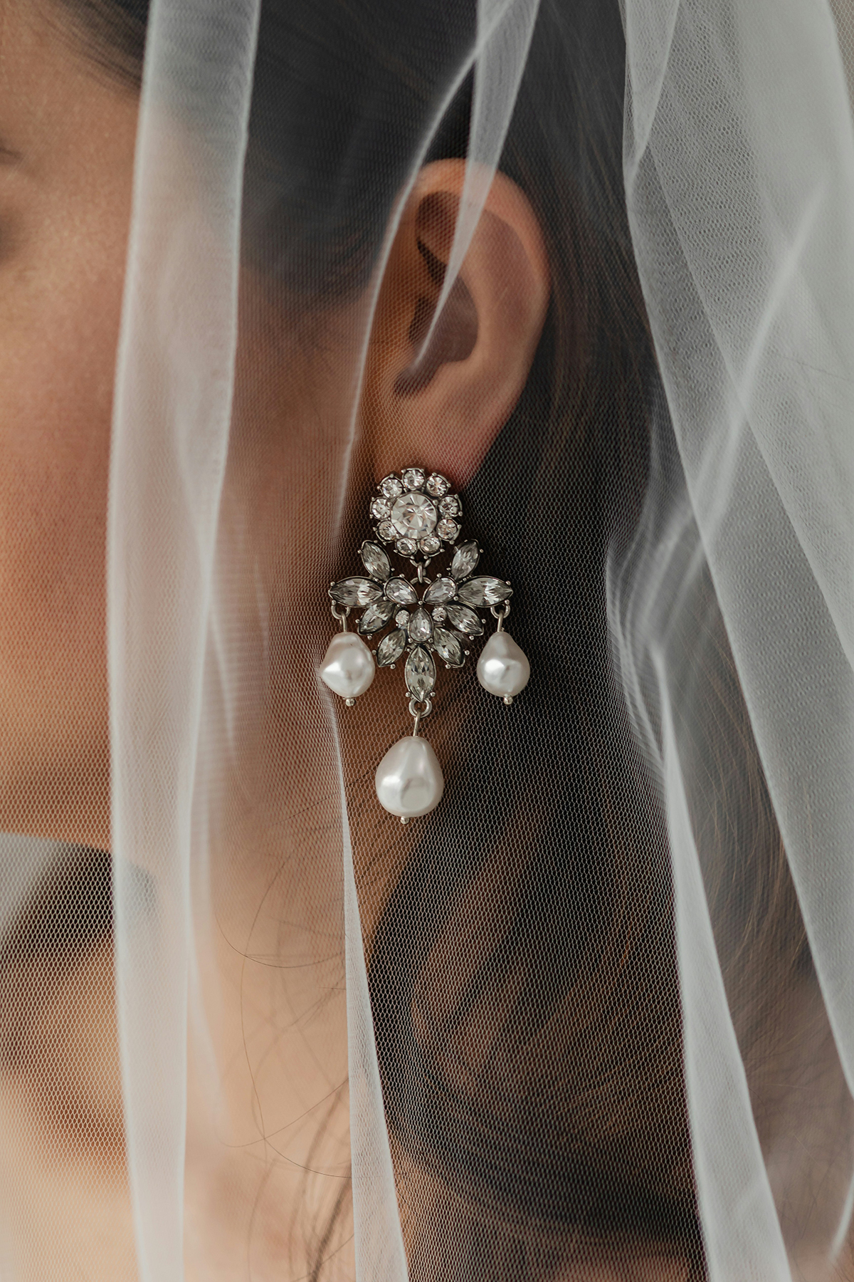 karolina-grabowska-MApO9sxnqrk-unsplash wedding accessories