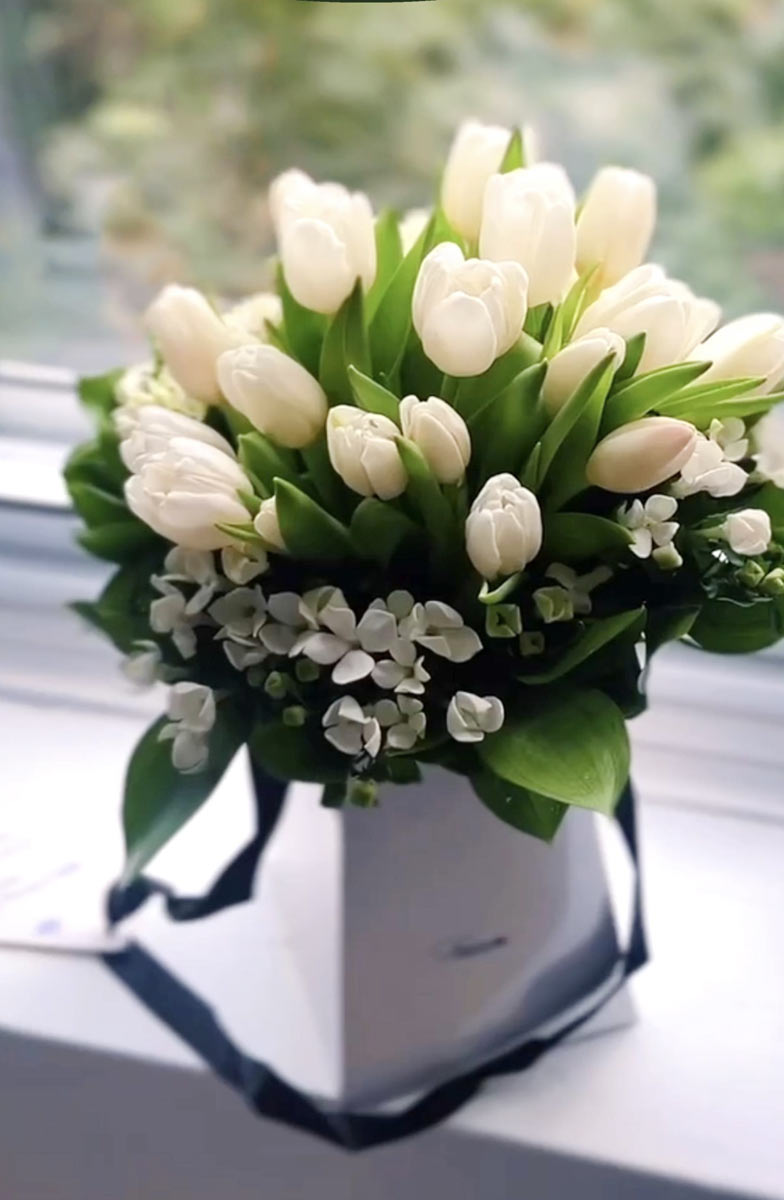 Stunning-flowers-and-giftsmain stunning flower and gifts