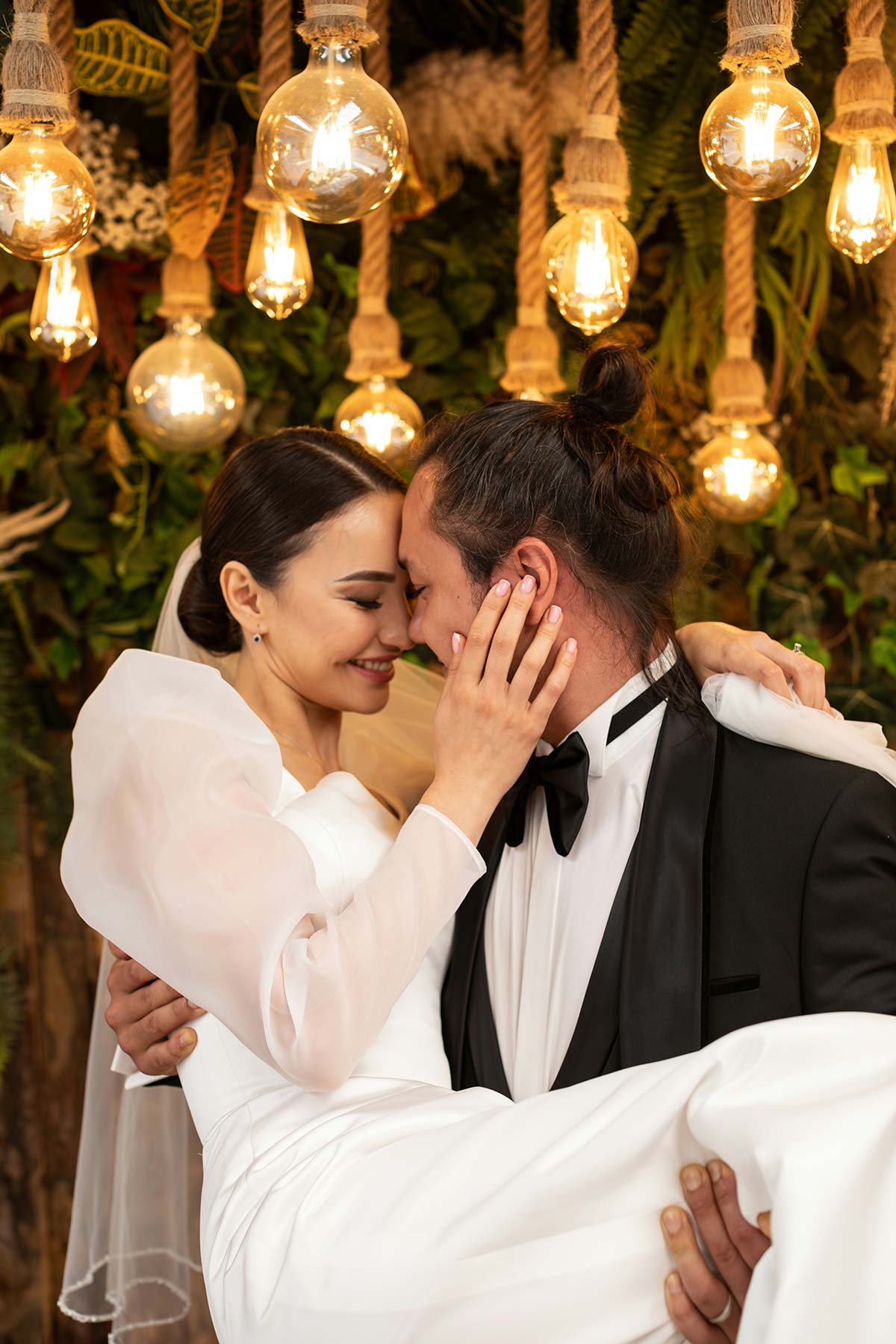 mesut-cicen-jJV0K3InroU-unsplash wedding day ideas