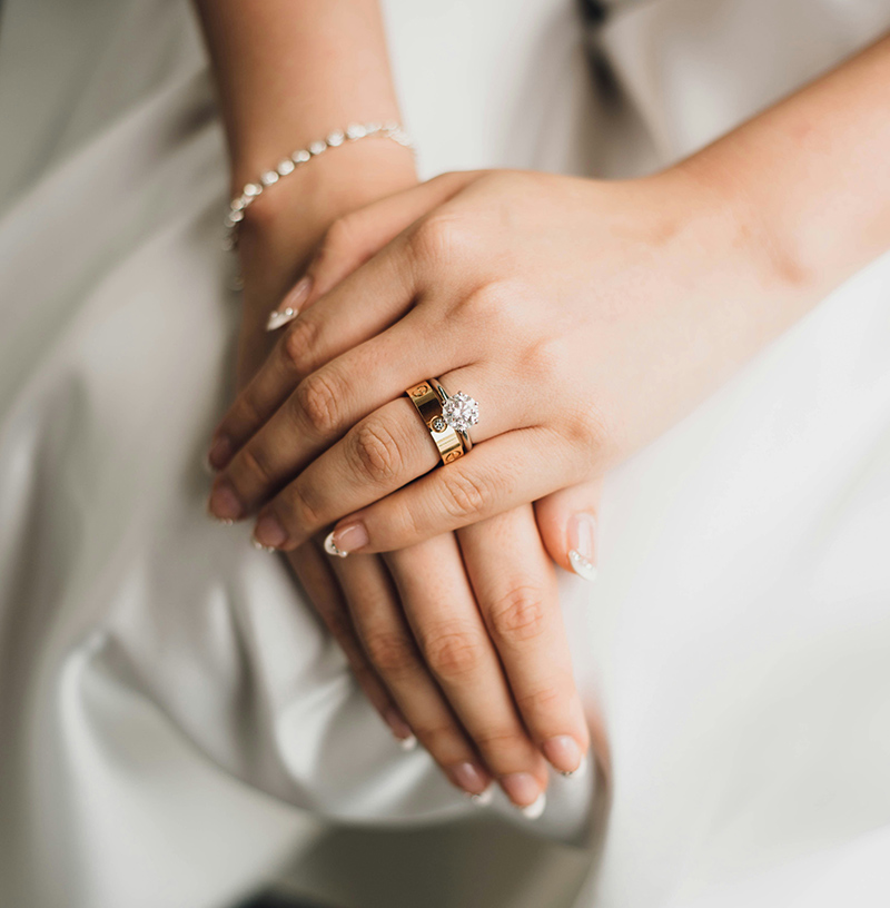 chuttersnap-NYqEk7a42yc-unsplash round diamond