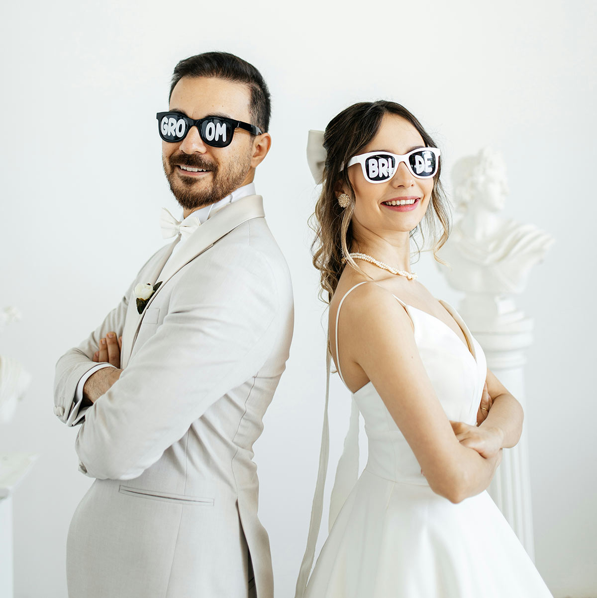 ahmed-b9-W8OhIABI-unsplash sunglasses for a photobooth