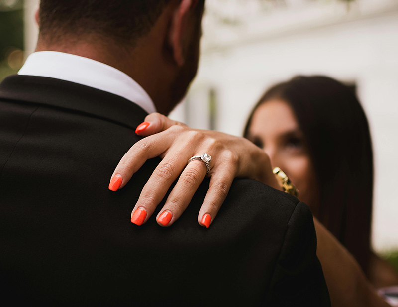 pexels-peacefullens-2666980 engagement ring 1 carat