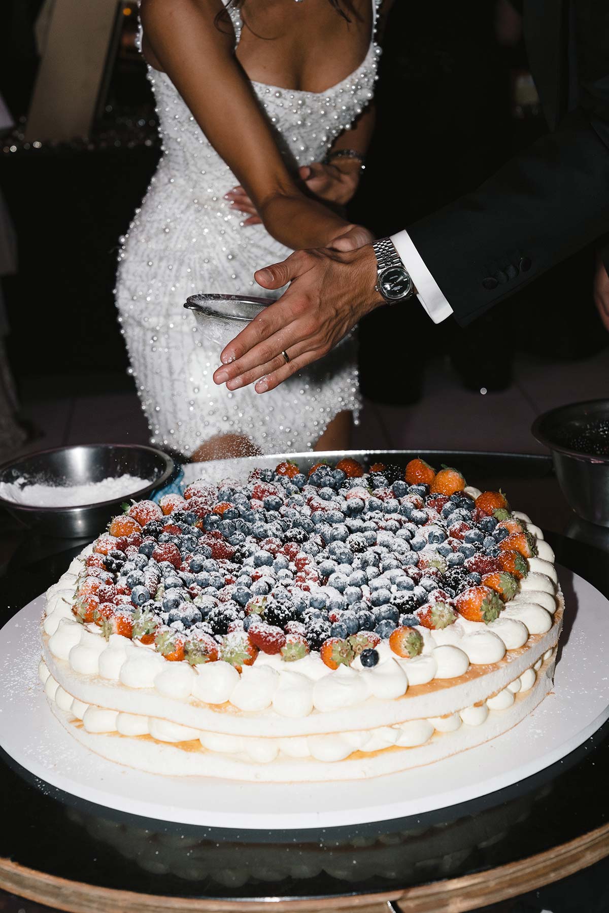 buffet-roma-cake-cutting buffet roma cake cutting at a wedding
