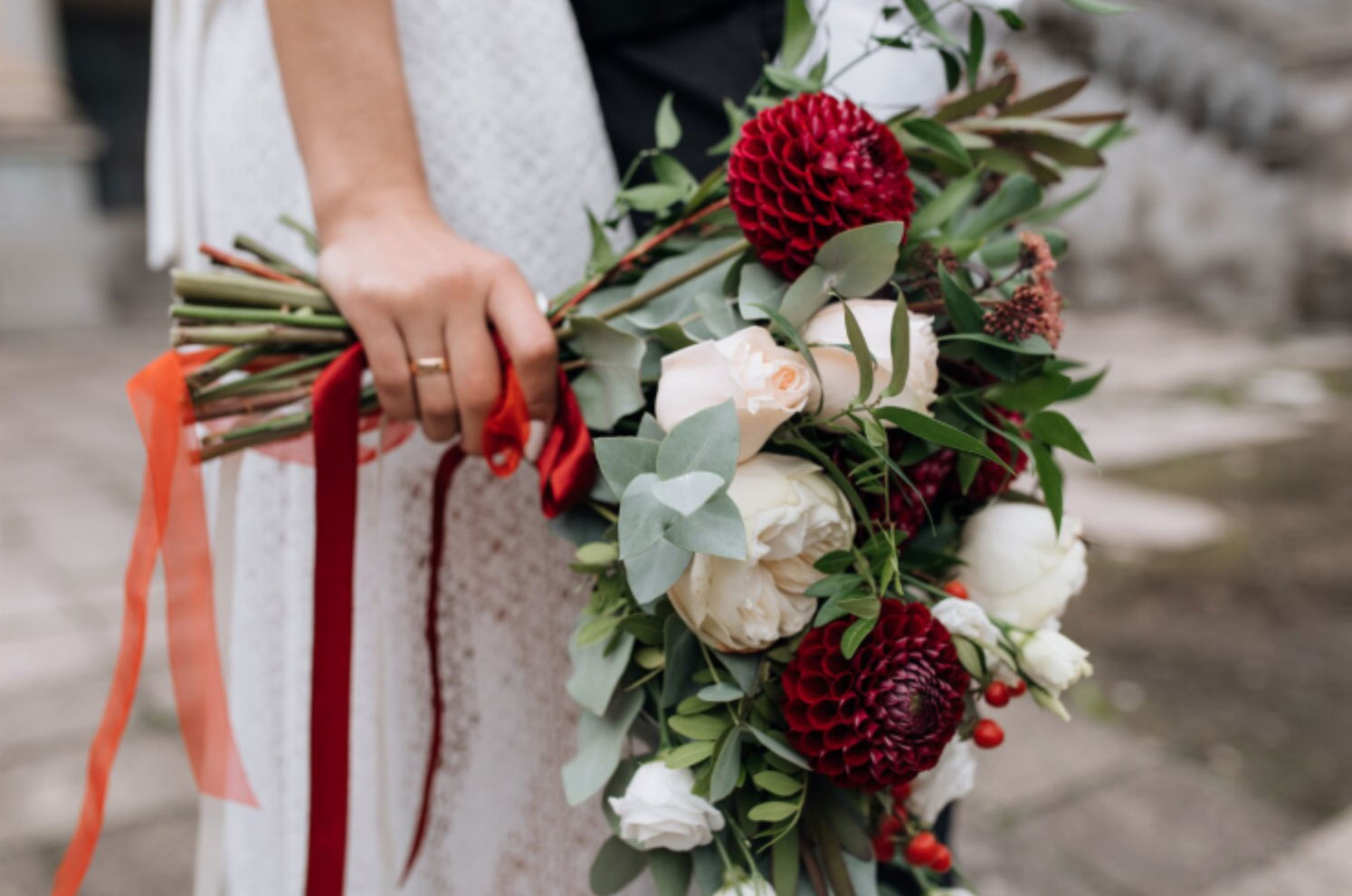 2025 wedding flower trends