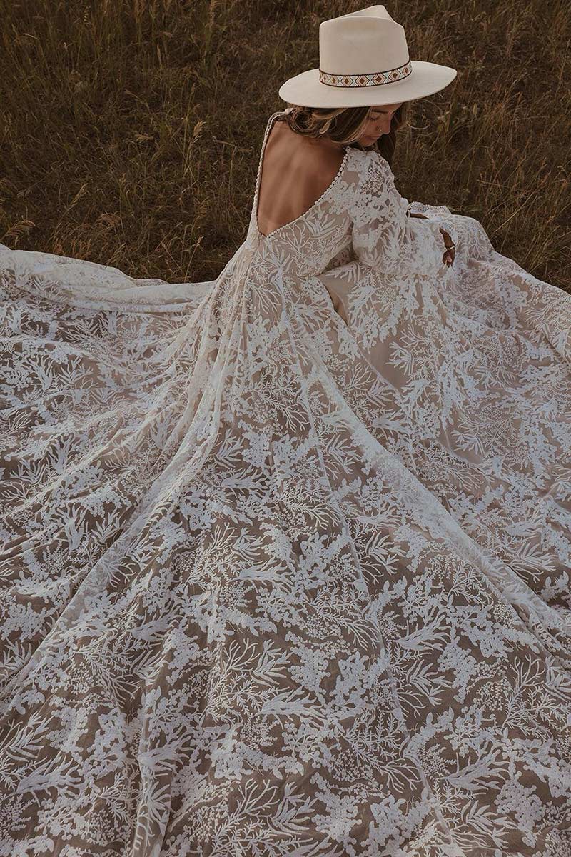 long sleeve lace wedding dresses