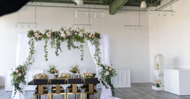 Garden wedding table vibes