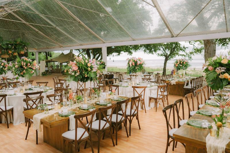 Alessandra_David_Adri Mendez Photography_Alessandra_David_wedding-883_low tropical wedding reception