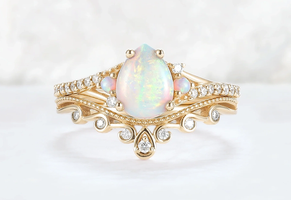 Nature_Inspired_Pear_Shaped_Opal_Gemstone_Ring_Set_5_6ad45f57-9b13-4457-a7c3-8d615afff9b2