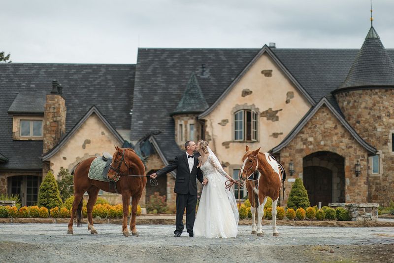 rustic wedding theme with horses