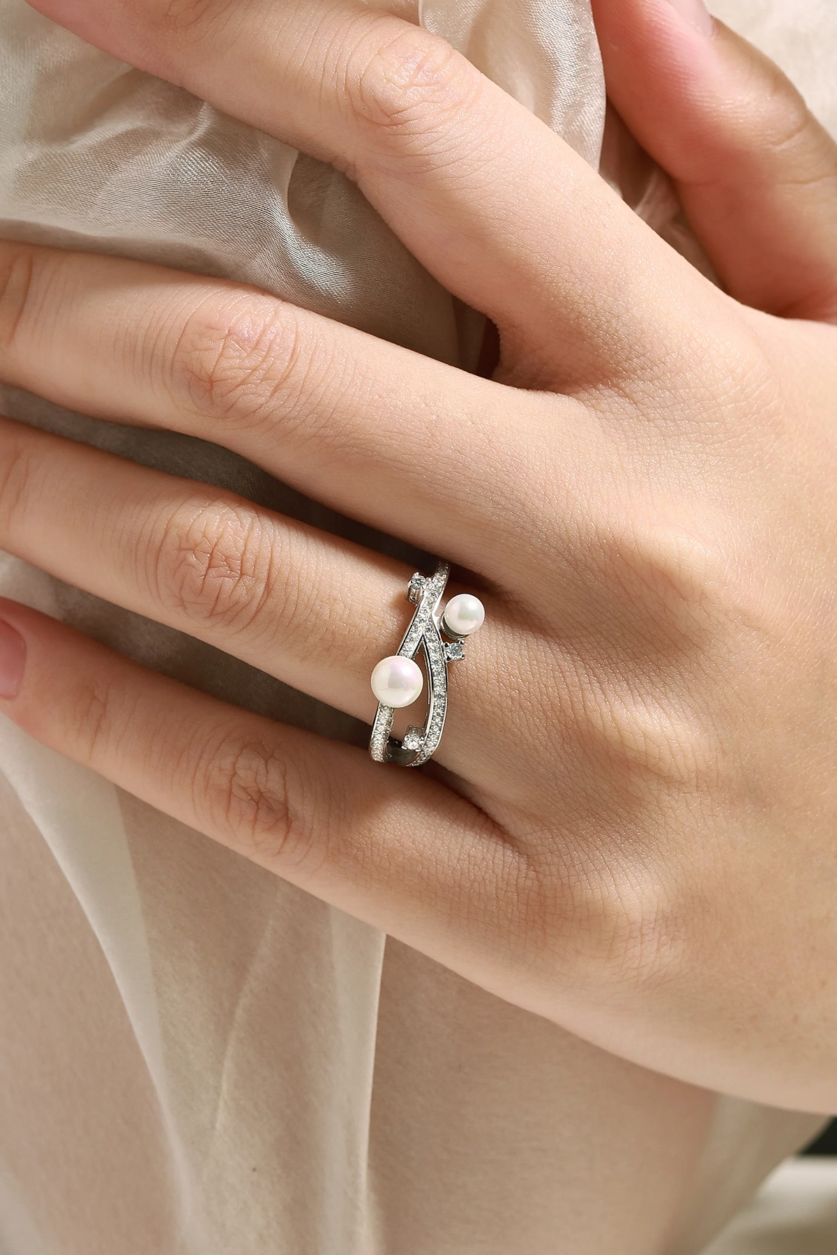 pear engagement ring