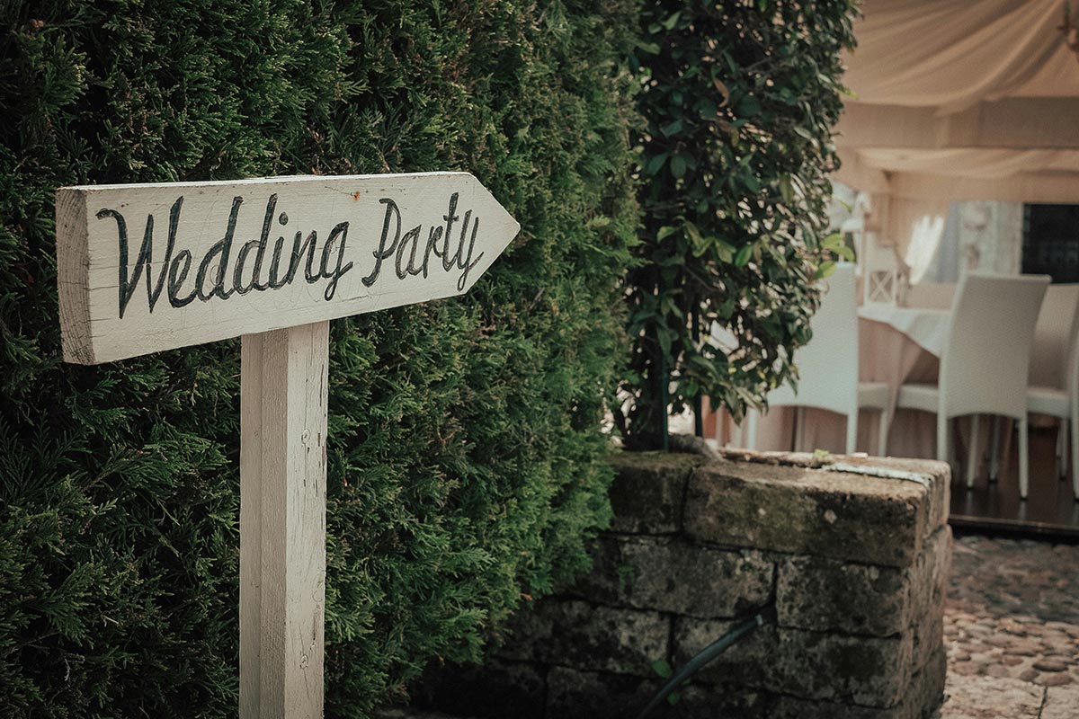 cristina-gottardi-8F60D2c2QB0-unsplash wedding entrance